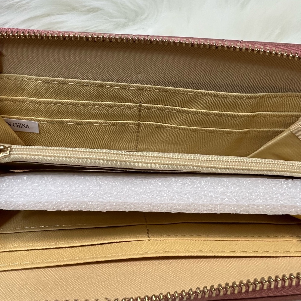 NWT LARGE EMBROIDERY MAUVE WALLET - Picture 12 of 15